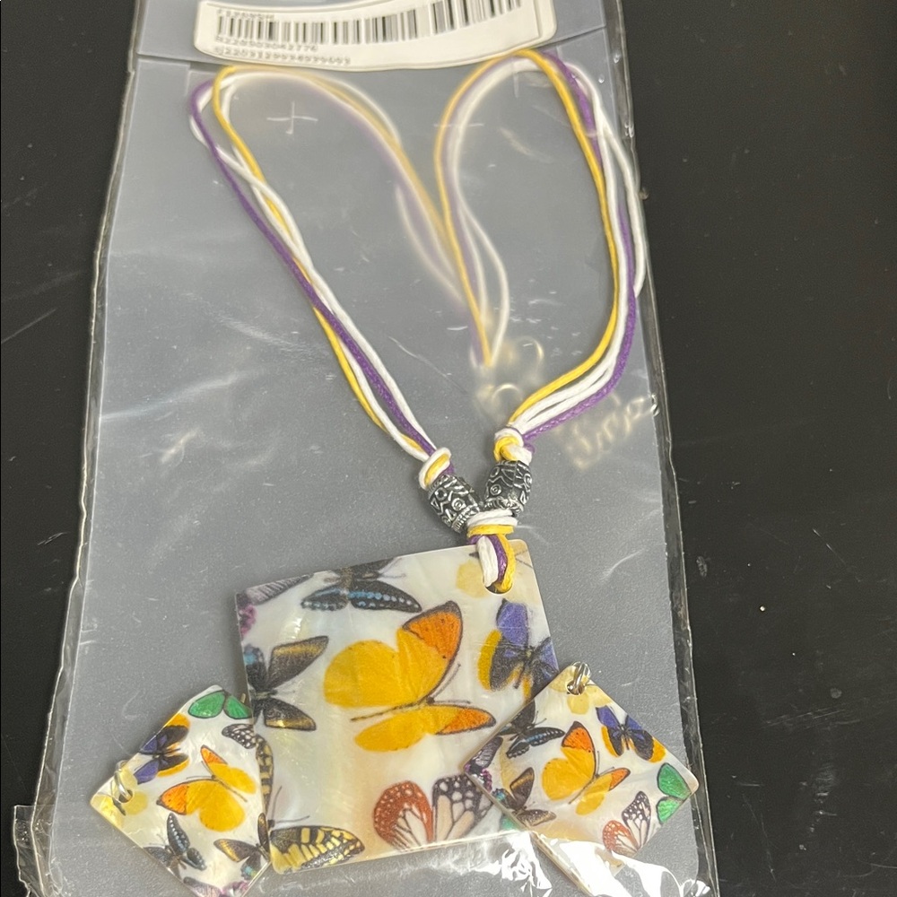 SHEIN Multicolor Butterfly Necklace